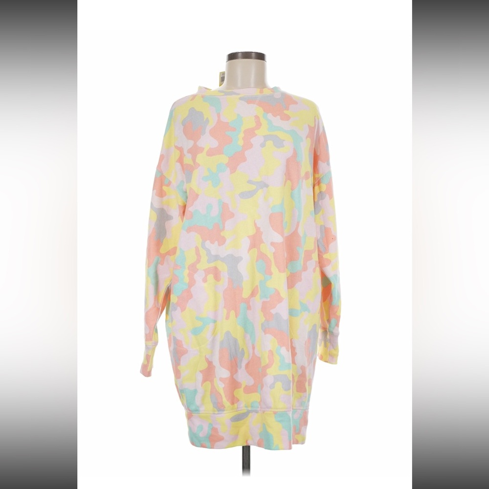 NWT Cabana by Crown & Ivy Size M Poncho